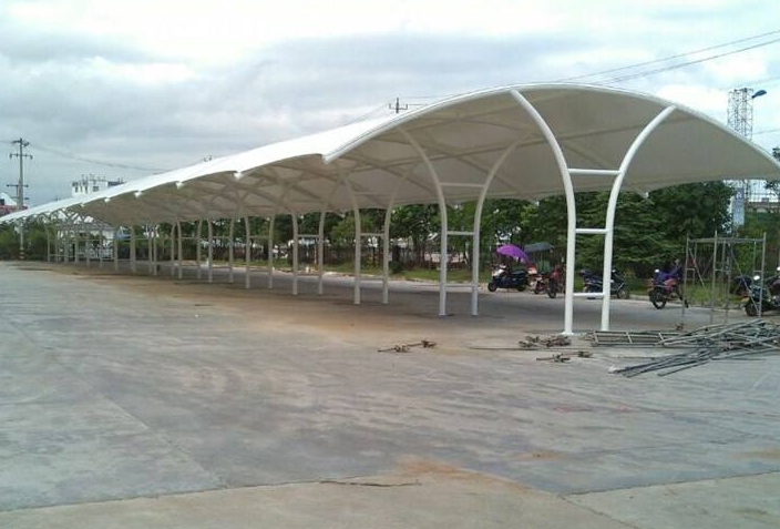 索<font color='red'>膜結構車(chē)棚</font>定制需要怎么選擇生產(chǎn)廠(chǎng)家？