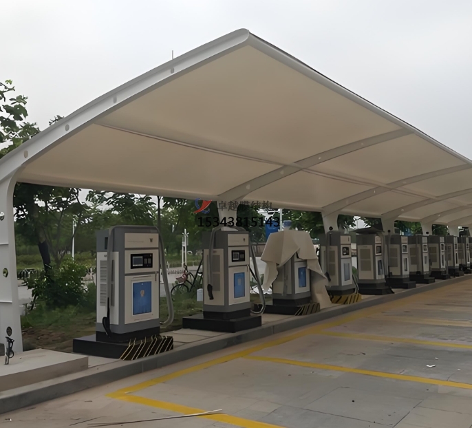 膜結構充電站