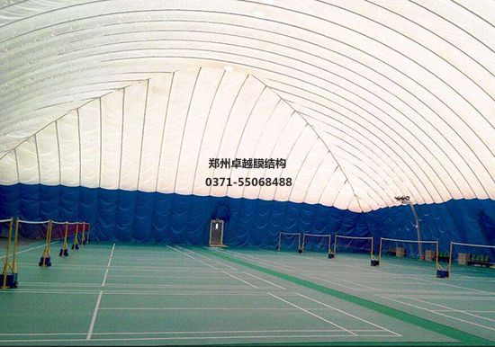 膜結構地下車(chē)庫入口清潔